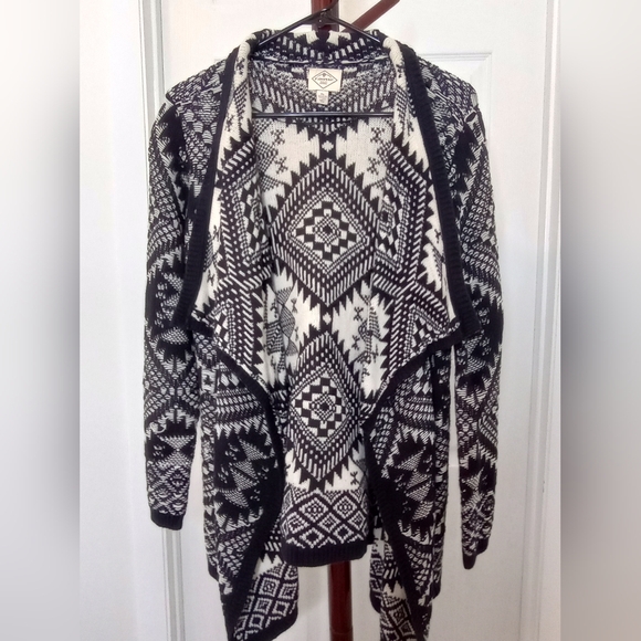 St. Johns Bay Cardigan - Picture 1 of 3